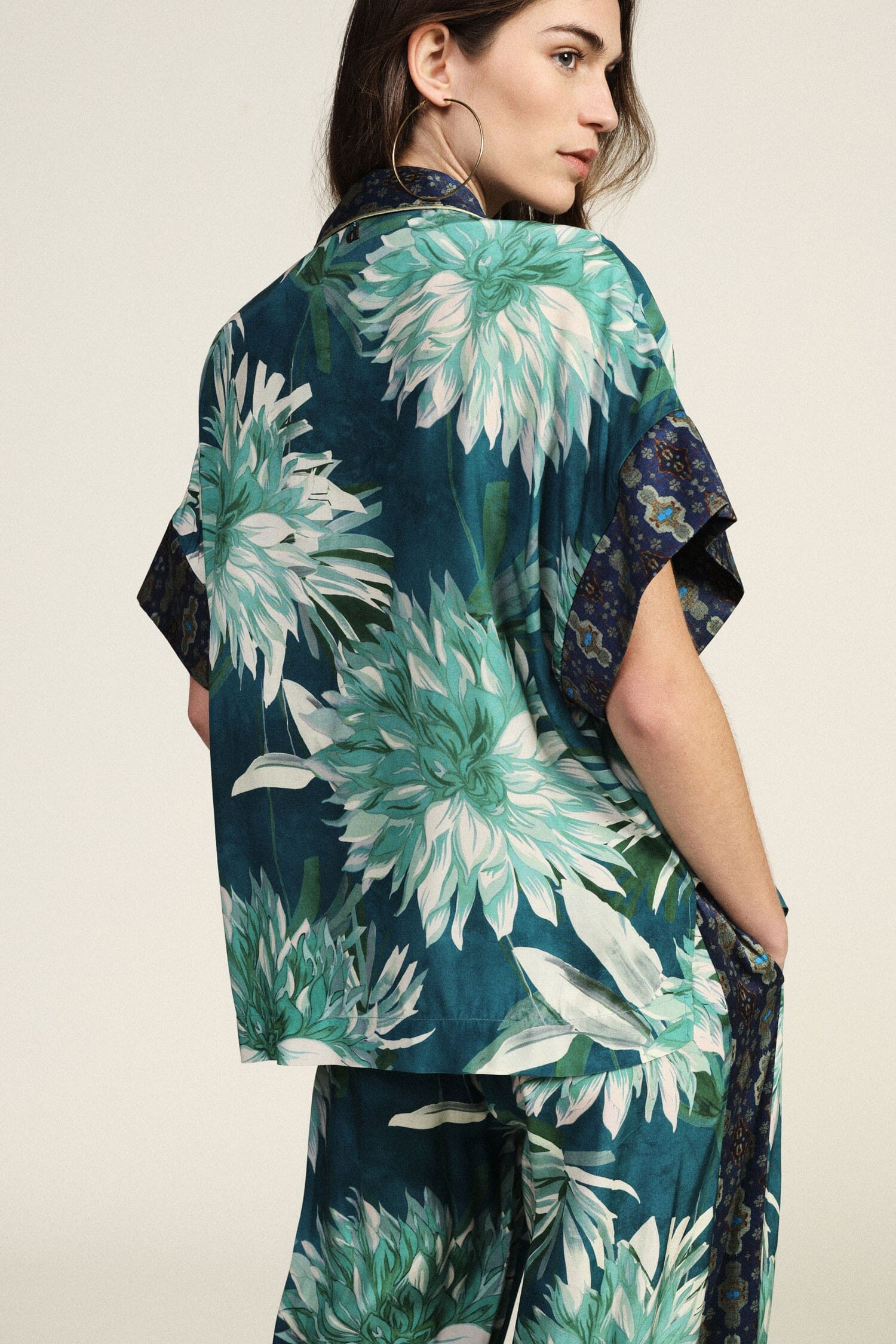 Shirt With Floral Pattern And Dixie Pocket