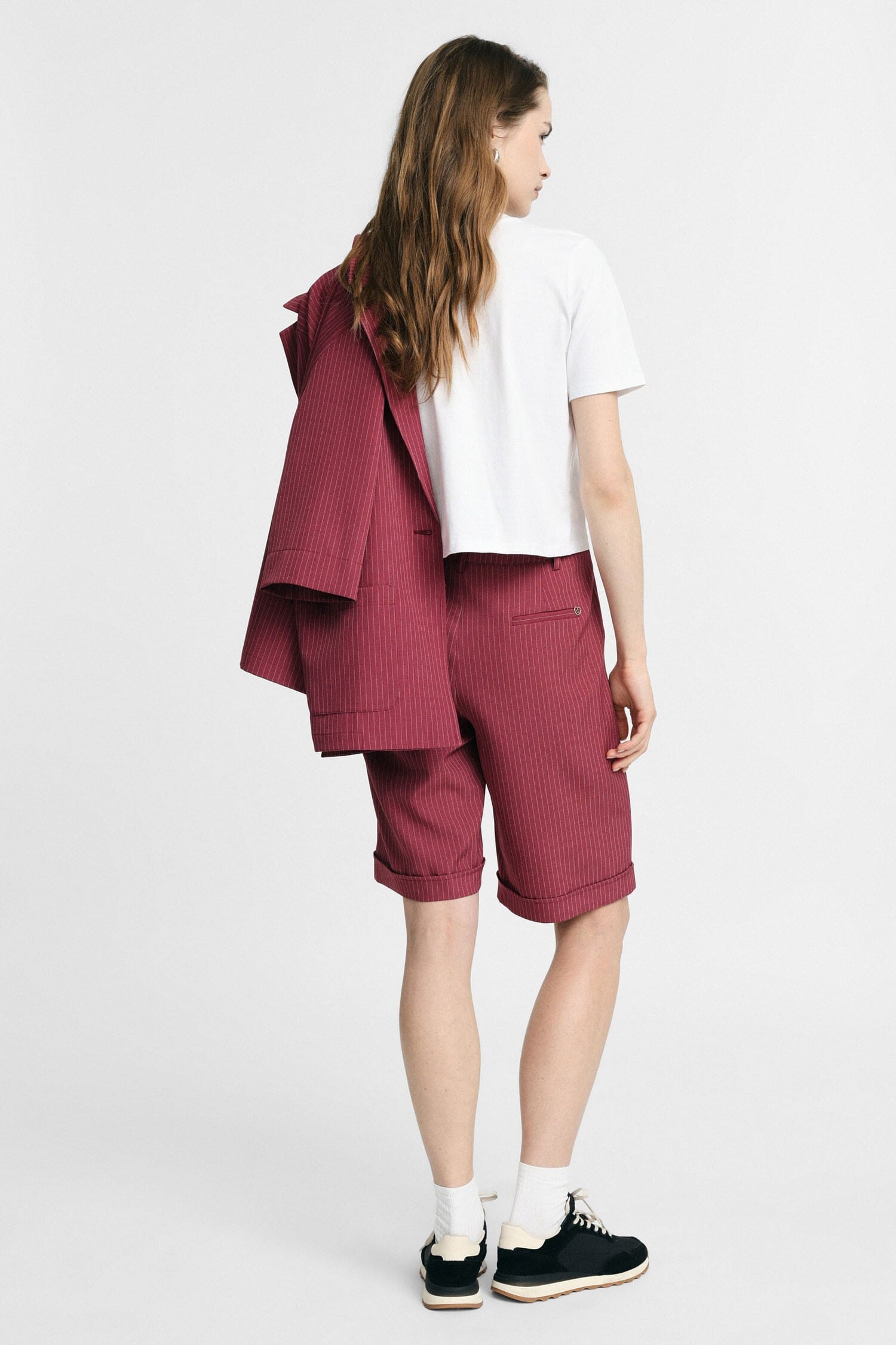 Bermuda à coupe régulière avec plis et rayures Please