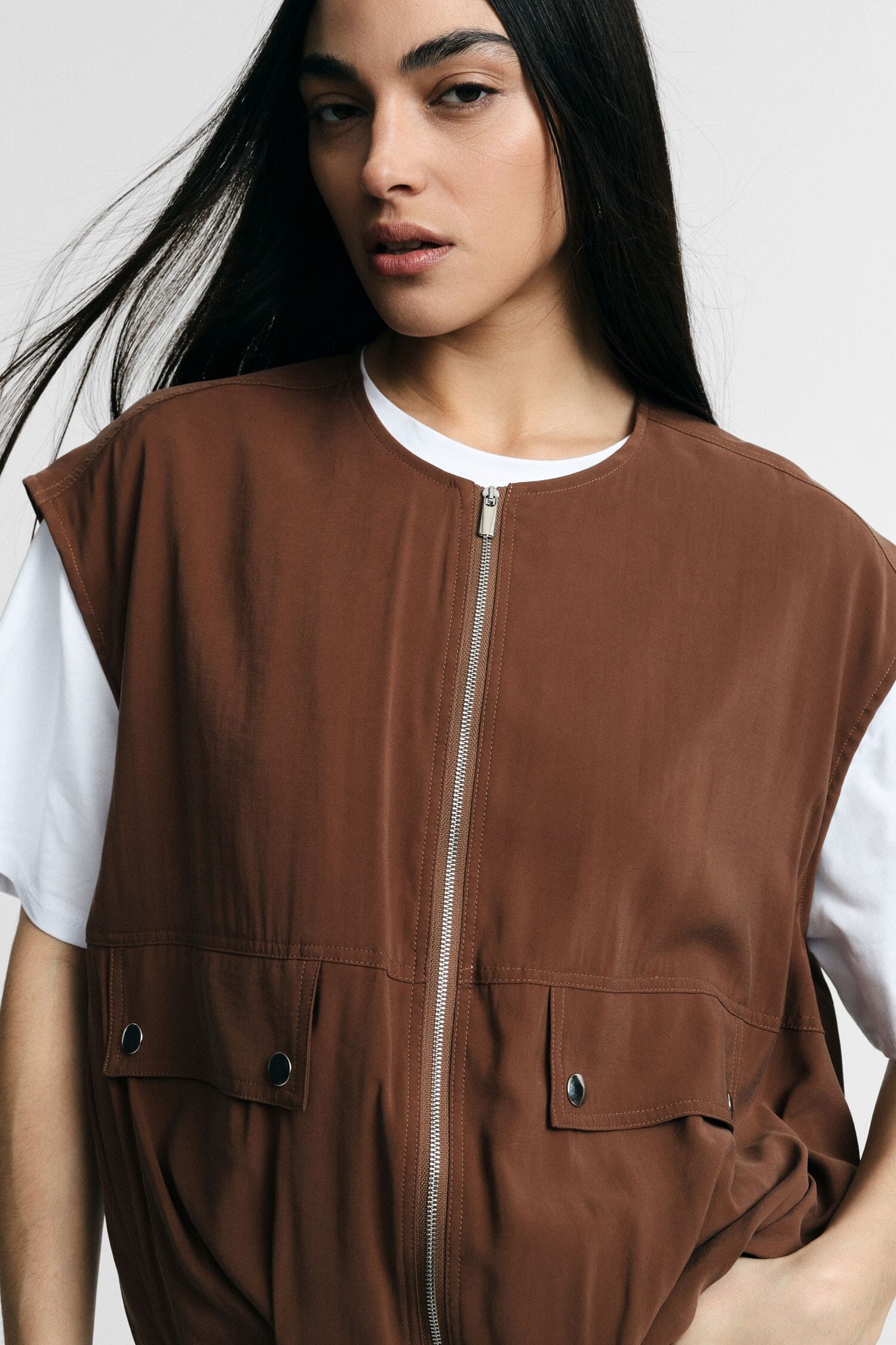 Gilet Corto Con Zip E Tasche Frontali Please