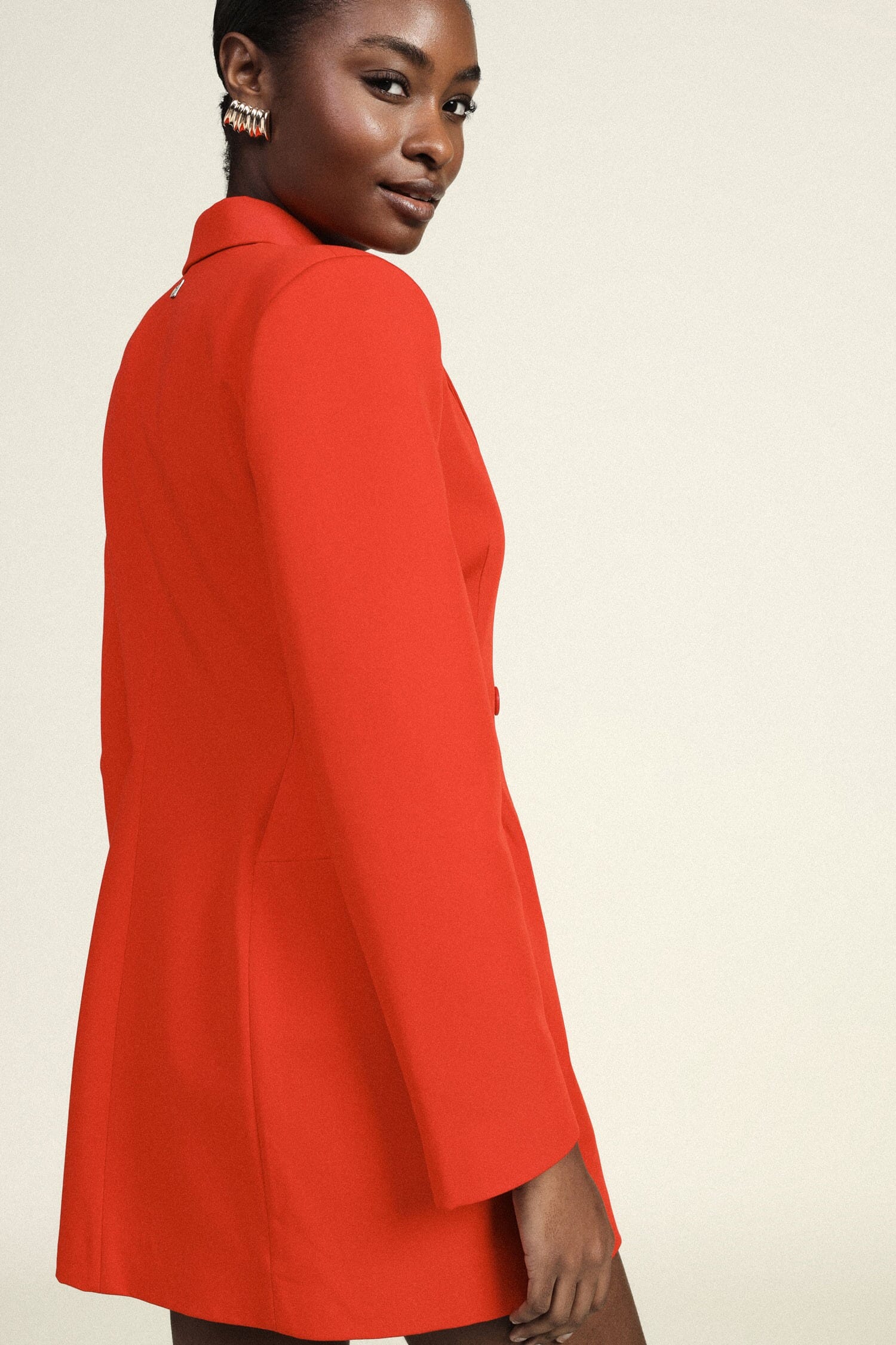 Abito Corto Doppiopetto Con Collo Classico Dixie