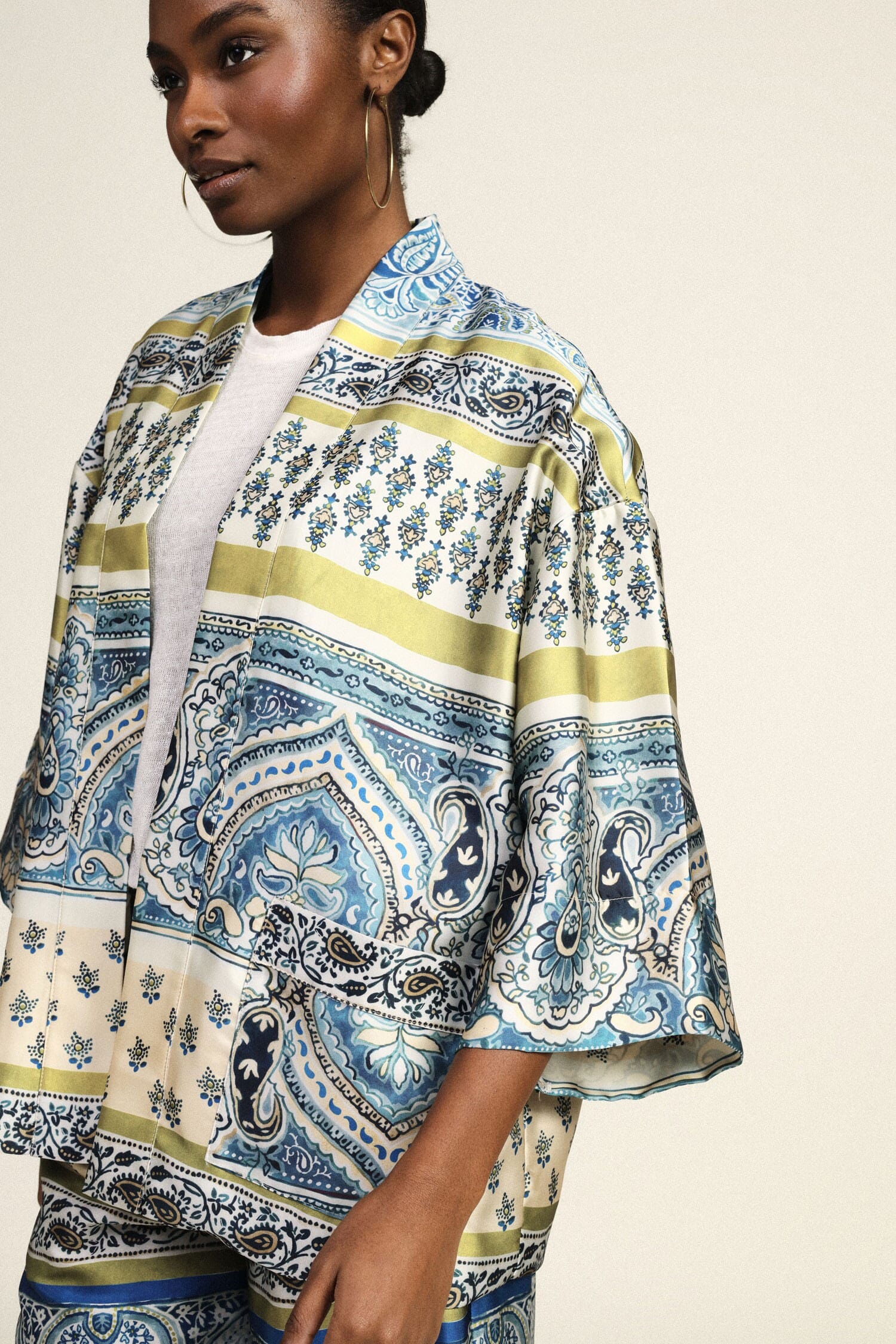 Dixie Wide Sleeve Paisley Pattern Blazer