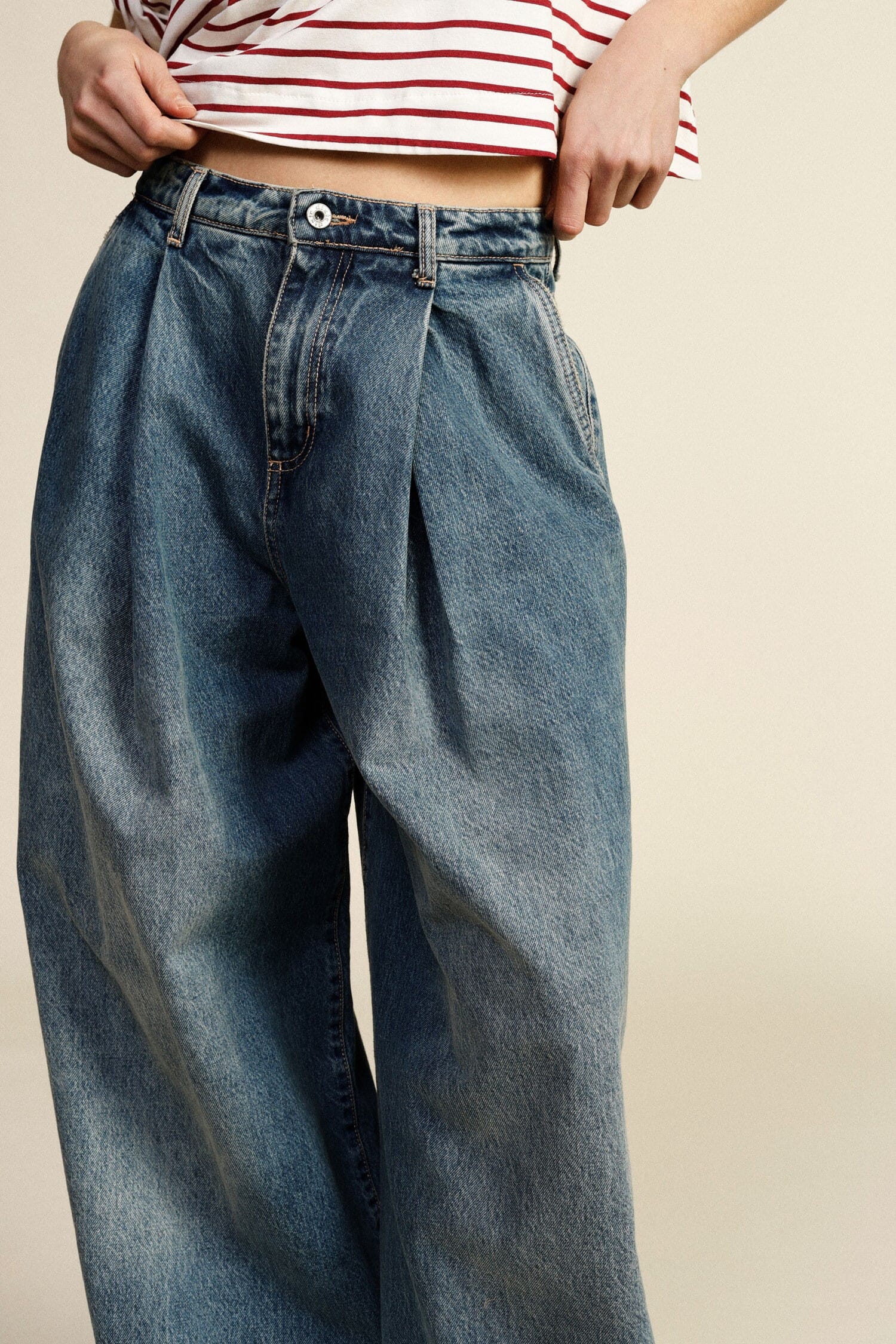 Jeans A Gamba Ampia Con Pinces E Vita Alta Dixie