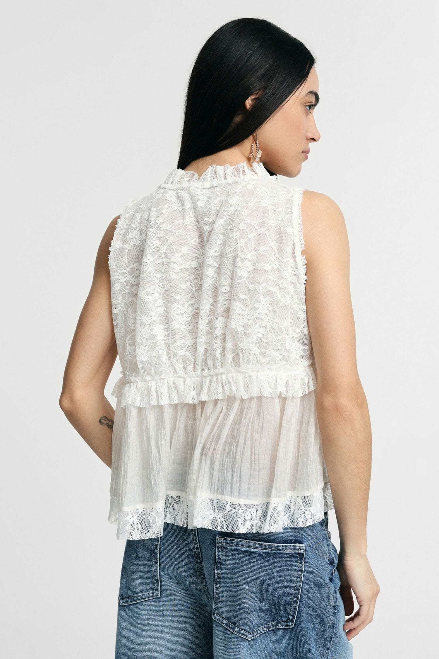 Sleeveless Top With Lace Detailing And Ruffle Please