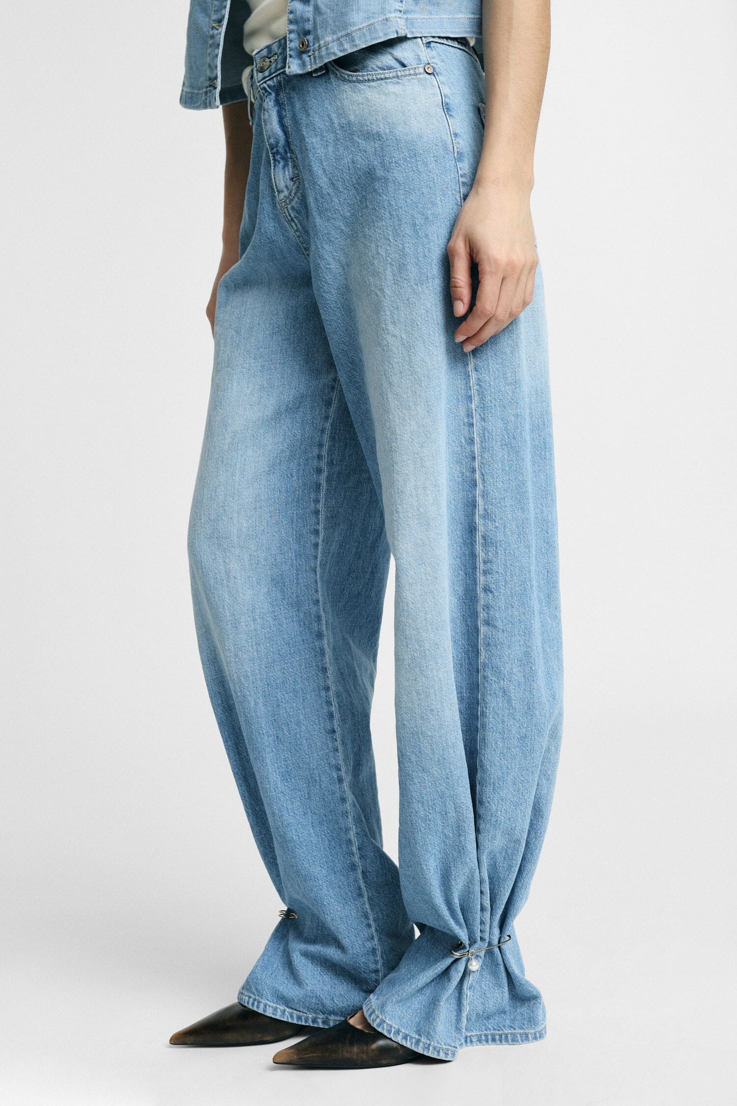 Jeans Straight Con Dettaglio Spille Please