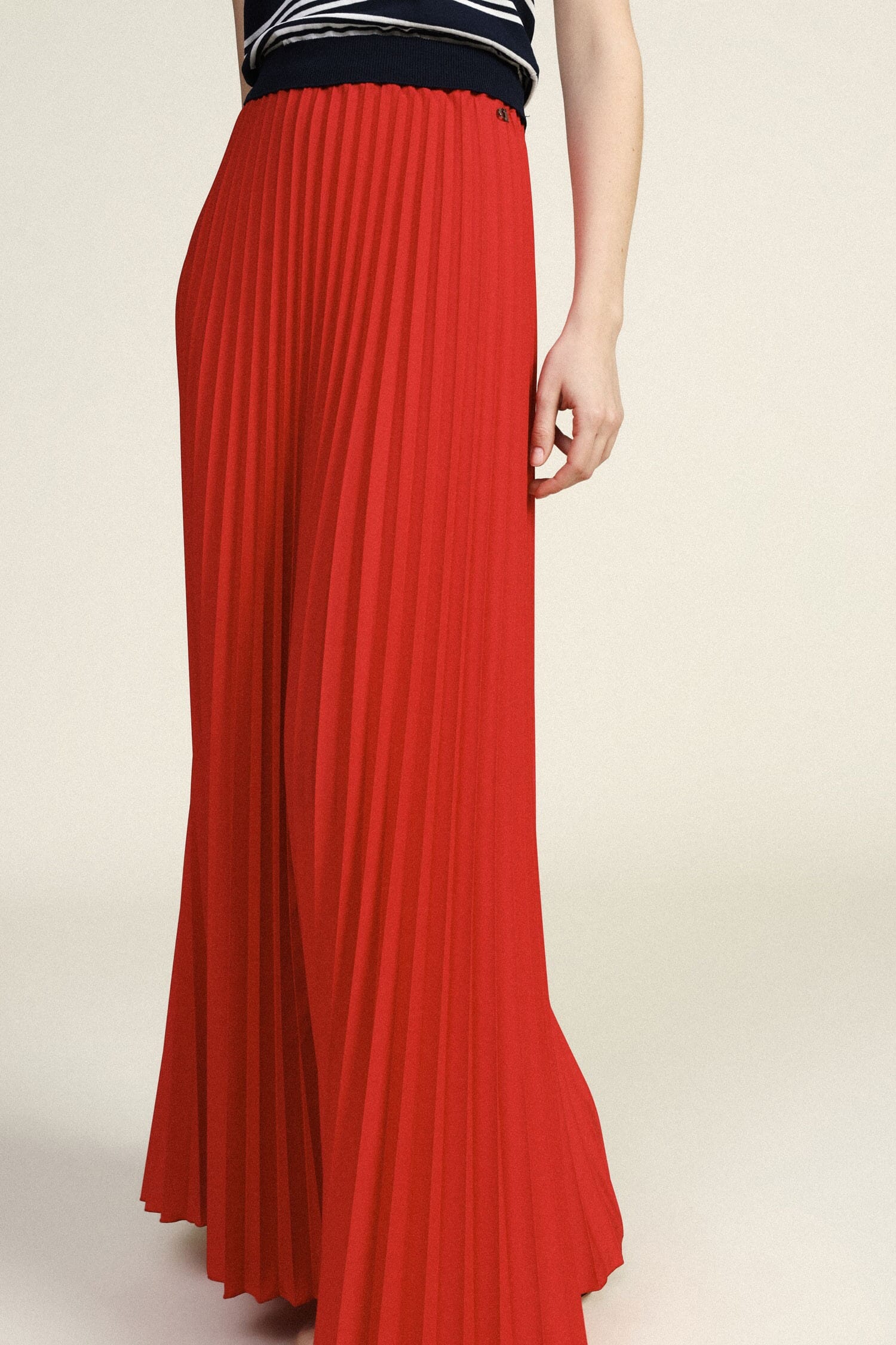 Gonna Plissettata Midi Con Elastico In Vita Dixie